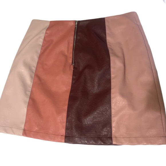 Mi Ami pink color block mini skirt, faux leather, size L - Picture 2 of 6